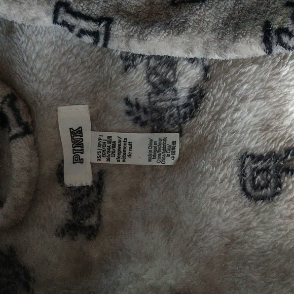 PINK Robe - Picture 2 of 2